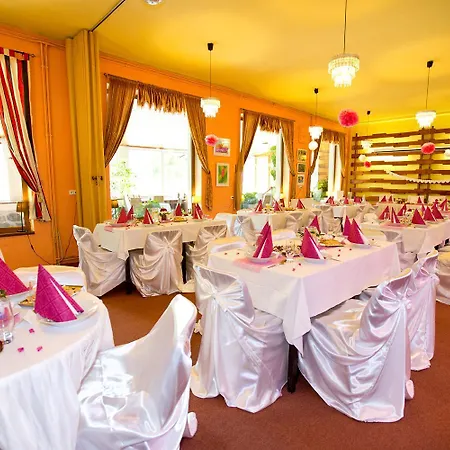 U Loubu Hotel